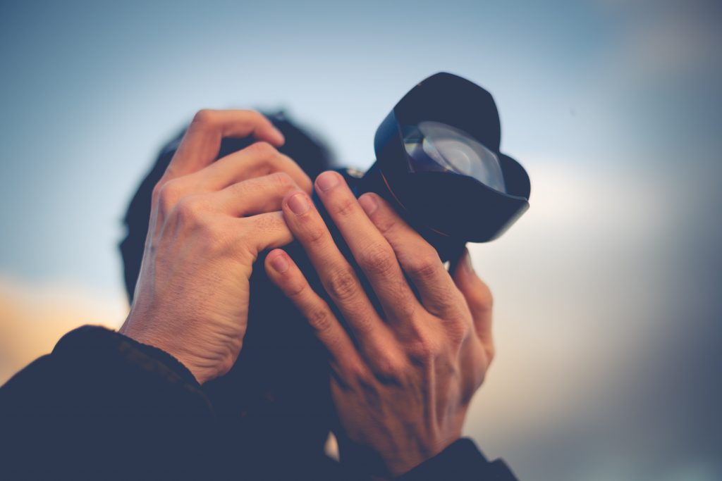 fotografo profesional cuadro negro